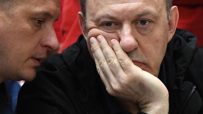 Бывший заместитель главы Росприроднадзора Олег Митволь во время заседания Железнодорожного районного суда по делу о хищениях денежных средств Бывший заместитель главы Росприроднадзора Олег Митволь во время заседания Железнодорожного районного суда по делу о хищениях денежных средств