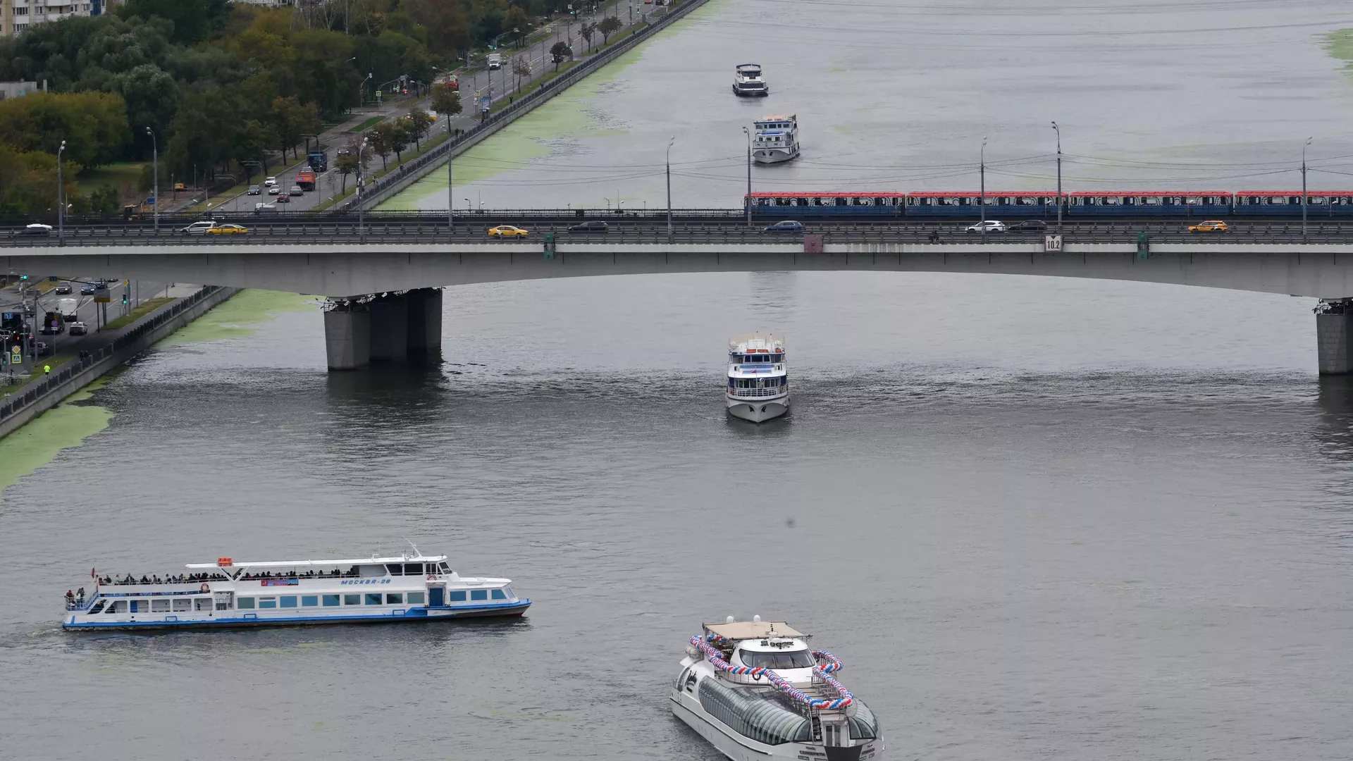 Парад судов на Москве-реке в честь Дня города Парад судов на Москве-реке в честь Дня города - РИА Новости, 1920, 18.09.2023