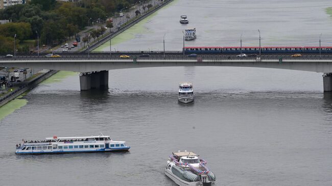 Парад судов на Москве-реке в честь Дня города