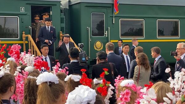 Прибытие Председателя Государственного совета КНДР Ким Чен Ына на станцию Артём-Приморский - 1 в Приморье