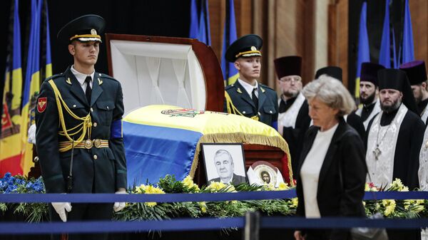 На церемонии прощания с первым президентом Республики Молдавии Мирчей Снегуром