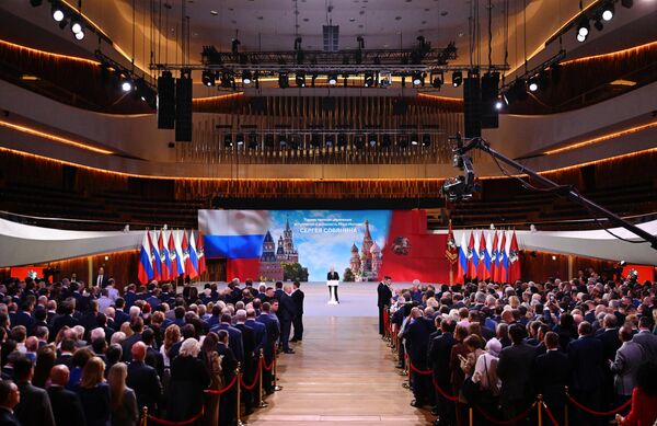 Президент РФ Владимир Путин выступает на церемонии официального вступления в должность мэра Москвы Сергея Собянина в Московском концертном зале Зарядье