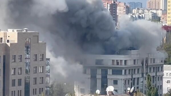 Дым на месте взрыва в Донецке
