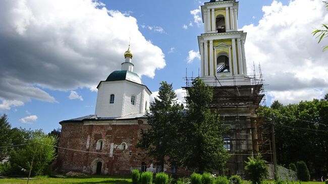 Рождественский собор построили в 16 веке, затем не раз перестраивали