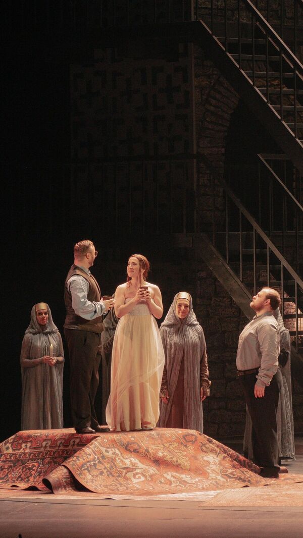 Сцена из спектакля Царская невеста