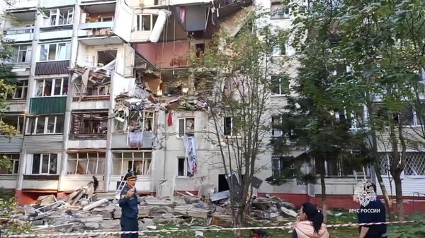 Взрыв газа в жилом доме в подмосковной Балашихе. Стоп-кадр с видео, предоставленного МЧС РФ