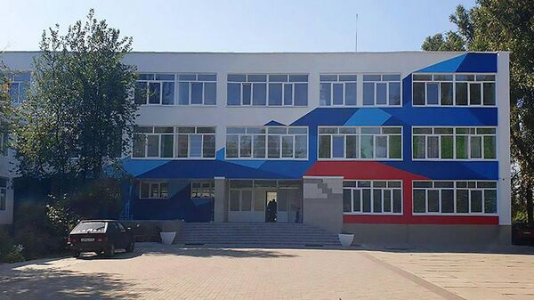Восстановленная школа в городе Токмаке Запорожской области