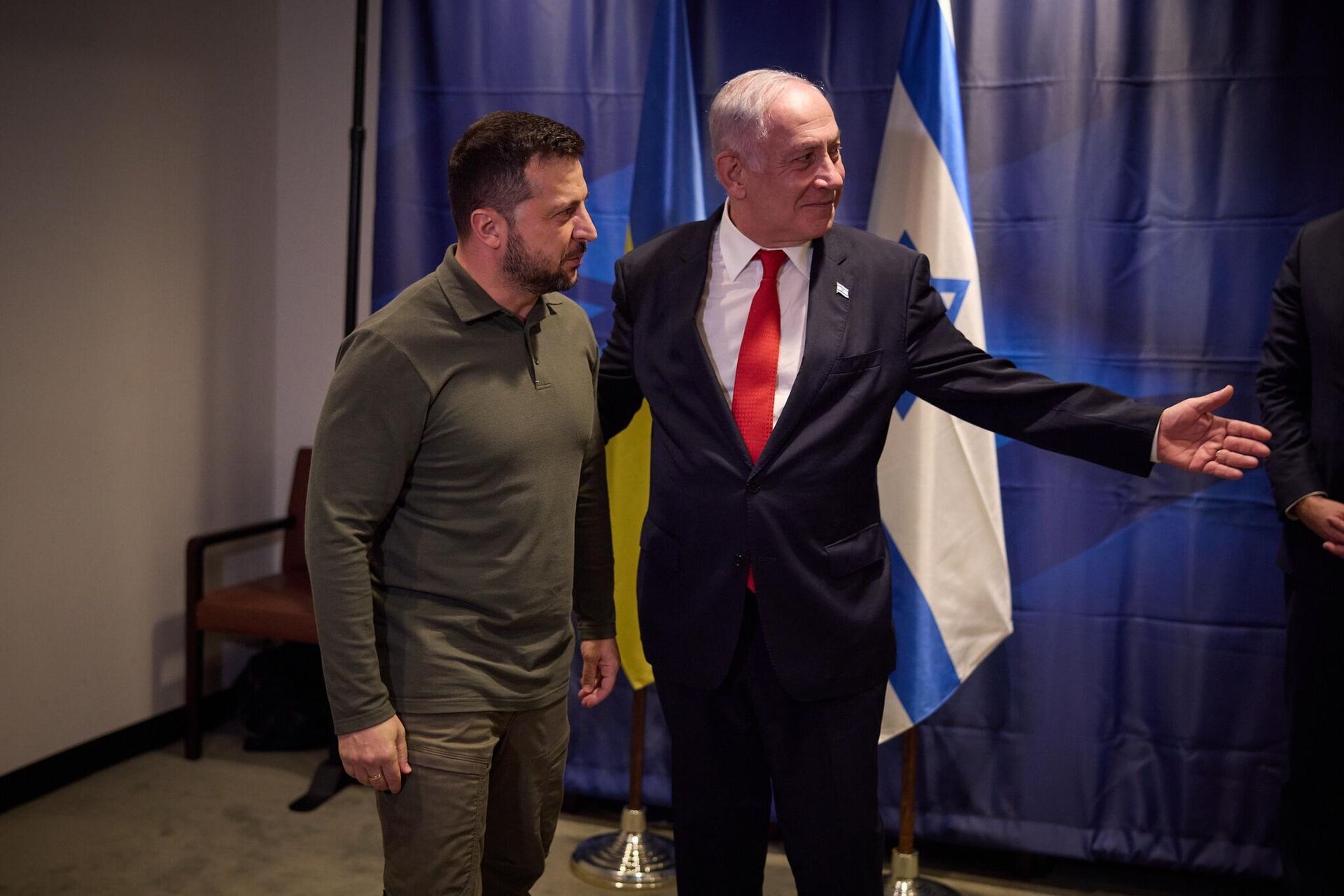 Президент Украины Владимир Зеленский и премьер-министр Израиля Биньямин Нетаньяху во время встречи в Нью-Йорке - РИА Новости, 1920, 19.10.2023
