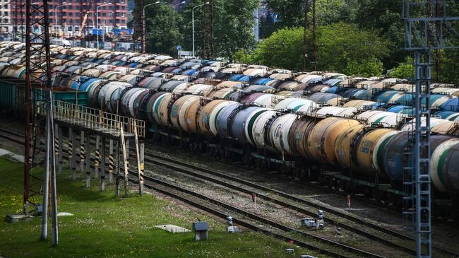 Железнодорожные вагоны-цистерны для перевозки нефти и топлива