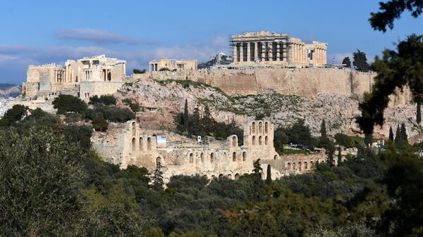Вид на Акрополь в Афинах