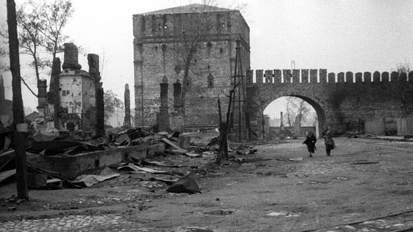 Город Смоленск, который фашисты разрушили и сожгли при отступлении. Сентябрь 1943 года. Великая Отечественная война