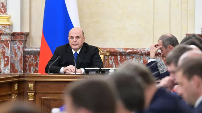 Председатель правительства РФ Михаил Мишустин проводит совещание с членами кабинета министров РФ