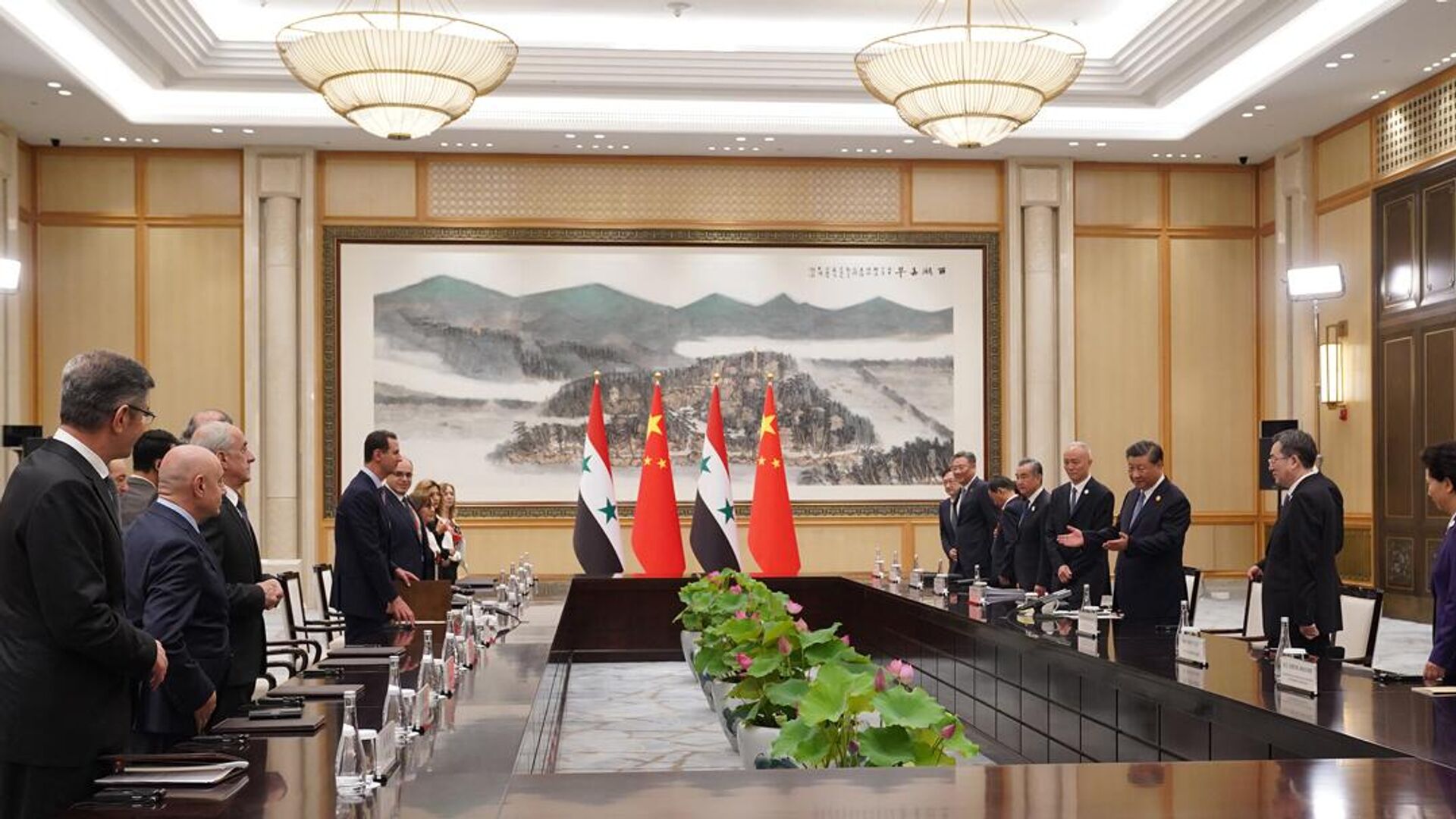 Председатель КНР Си Цзиньпин и президент САР Башар Асад во время встречи - РИА Новости, 1920, 29.09.2023