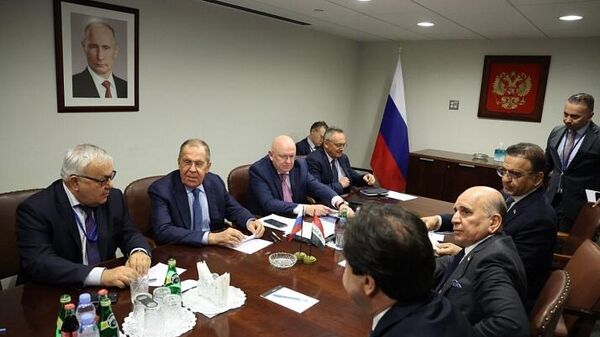 Встреча главы МИД России Лаврова с коллегой из Ирака Хусейном на полях Генассамблеи ООН