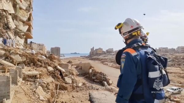 Спасатели МЧС России работают на наиболее сложных участках после наводнения в Ливии. 23 сентября 2023 года