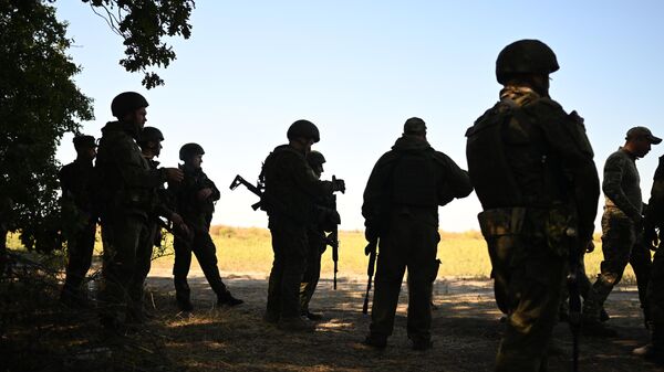 Пополнение одного из полков ВДВ проводит занятия на полигоне в зоне СВО