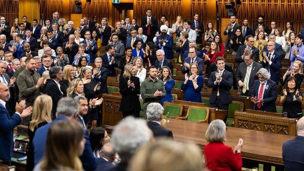 Чествование бывшего карателя из войск СС в парламенте Канады