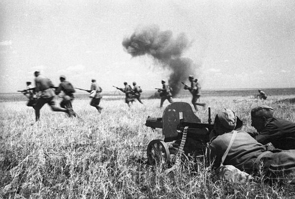 Южный фронт. Боевые действия в районе реки Молочной у Мелитополя. Конец сентября 1943 год.                                                        