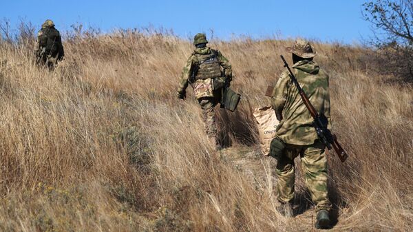 Снайперы отряда специального назначения ВС РФ выдвигаются на передовую для выполнения боевых задач в зоне СВО