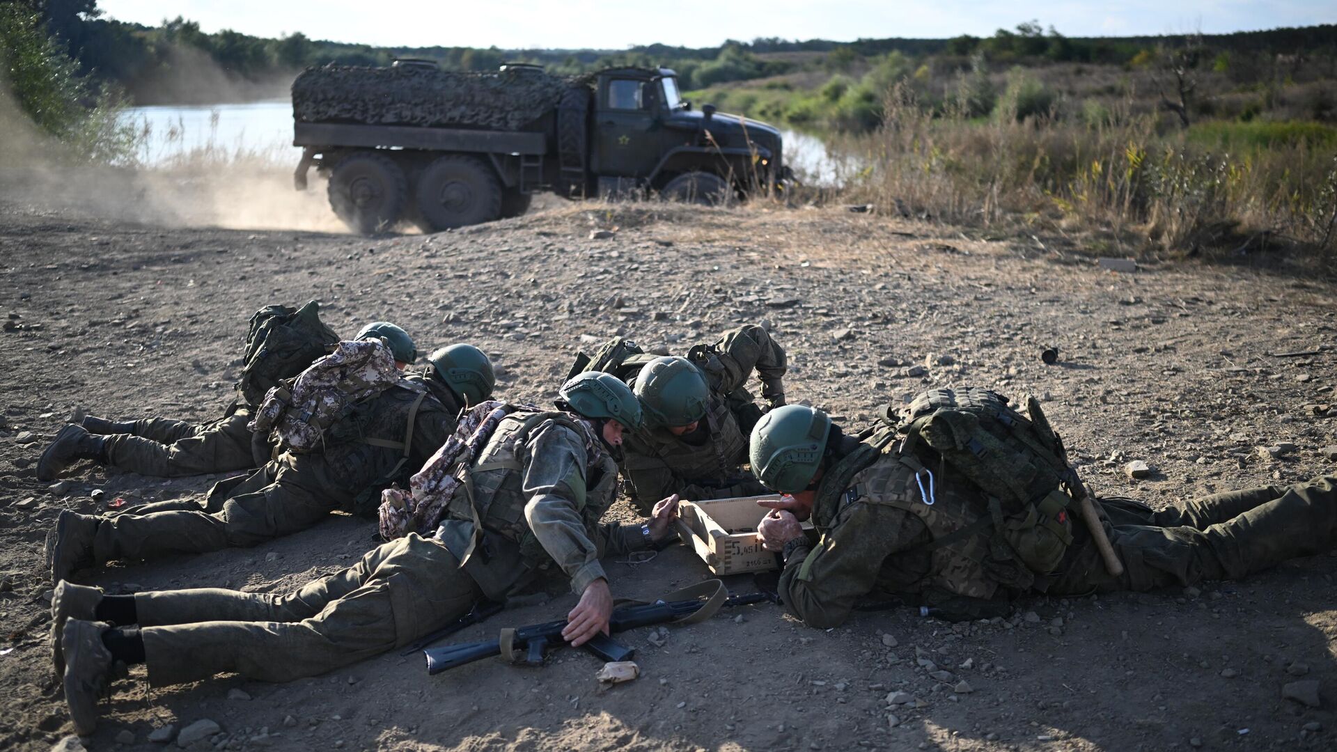 Российские военнослужащие на полигоне в зоне проведения спецоперации - РИА Новости, 1920, 01.12.2023