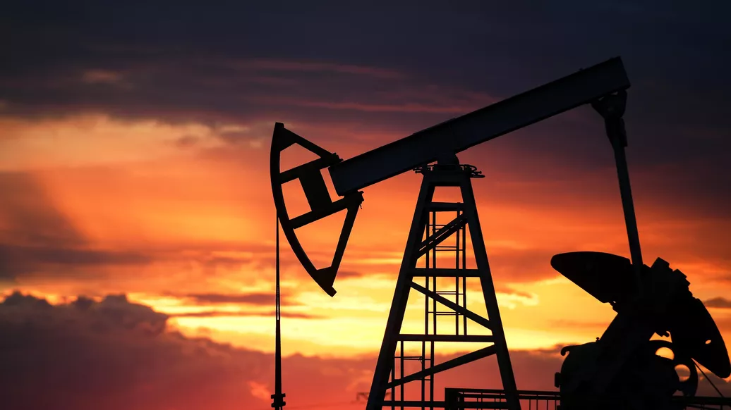 Стоимость нефти марки Brent опустилась ниже 84 долларов за баррель