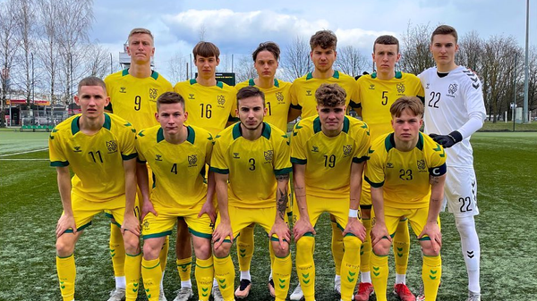 Футболисты молодежной сборной Литвы