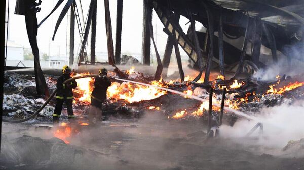 Пожар на промышленном складе в Ташкенте