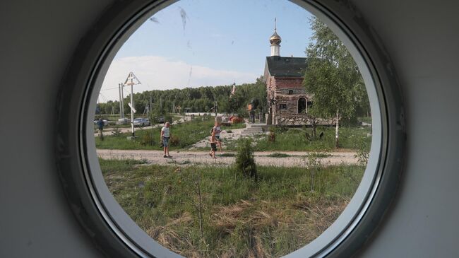 Посетители в деревне Федора Конюхова в Тульской области Посетители в деревне Федора Конюхова в Тульской области