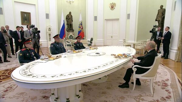 Президент РФ Владимир Путин в Кремле встретился с бойцами, удостоенными госнаград за боевой подвиг на СВО