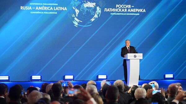 Президент России Владимир Путин принимает участие в открытии международной парламентской конференции Россия — Латинская Америка