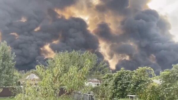 Дым на месте взрыва в Ивано-Франковской области Украины