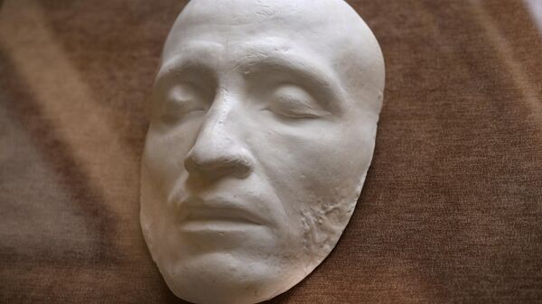 Одна из подлинных посмертных масок Пушкина в Оренбургском губернаторском историко-краеведческом музее