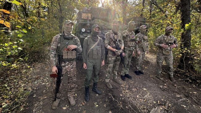 Экипаж ЗРК Тор-М2 на боевых позициях