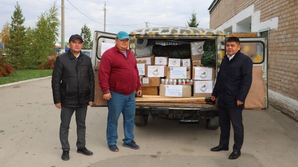 Два УАЗа и теплые вещи отправляют жители Хайбуллинского района Башкирии в зону СВО