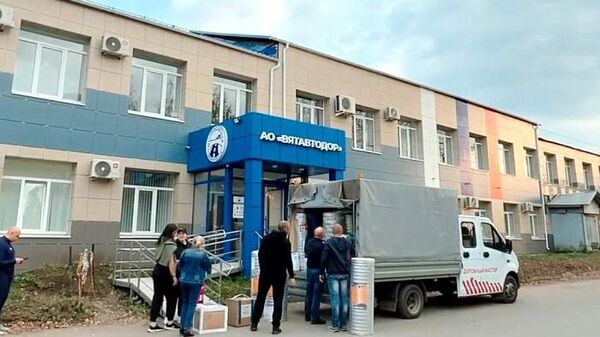 Кировские предприниматели передали гуманитарный груз бойцам на СВО