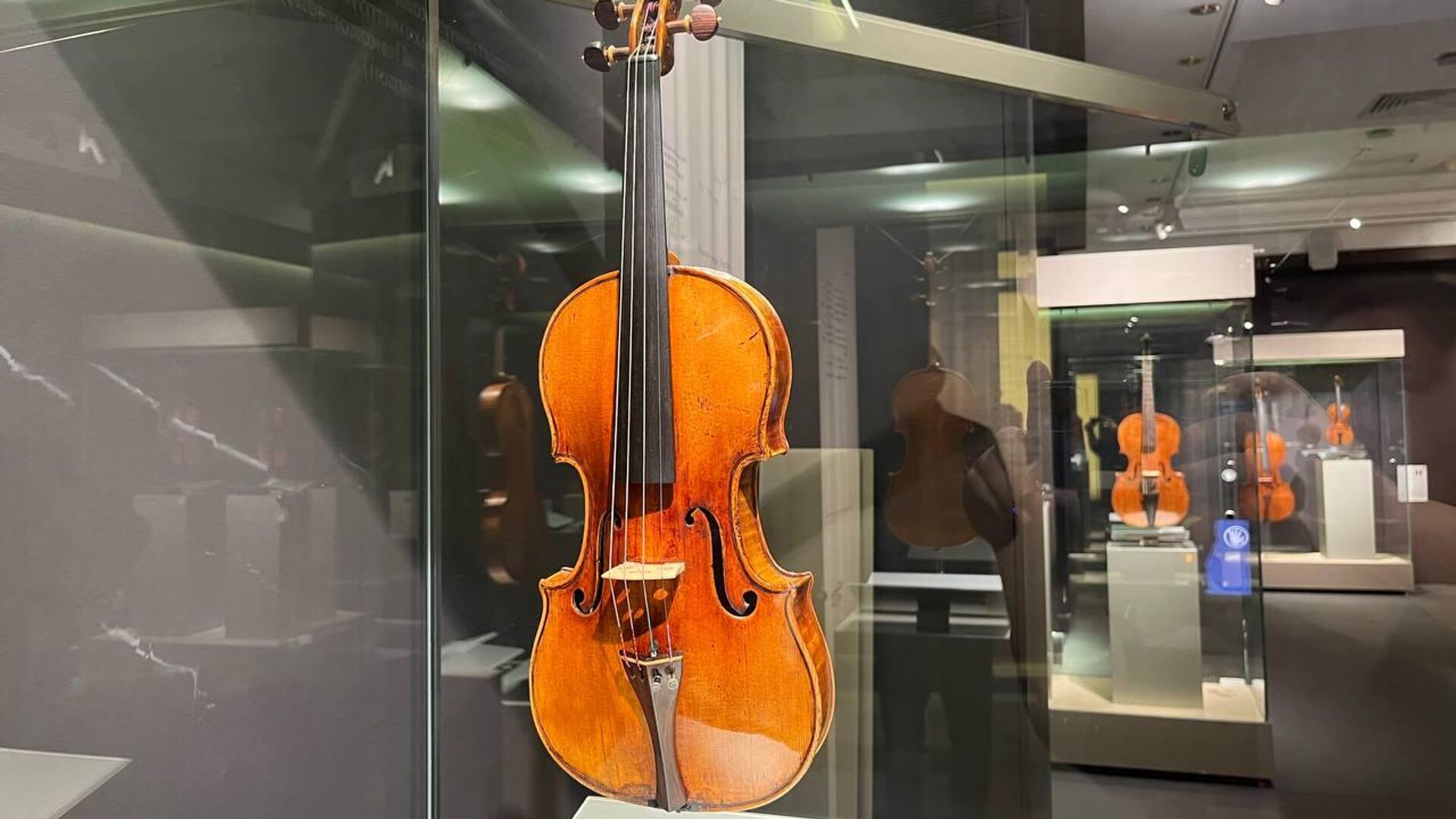 A restored Stradivarius violin will be exhibited at the Moscow Music Museum