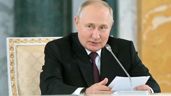 LIVE: Путин на пленарном заседании Международной олимпиады по финансовой безопасности