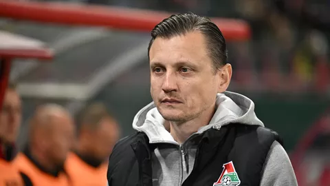 Главный тренер ФК Локомотив Михаил Галактионов в матче 8-го тура чемпионата России по футболу среди клубов Премьер-лиги сезона 2023/2024 между ФК Локомотив (Москва) и ФК Оренбург (Оренбург).
