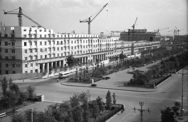 Восстановление города Сталинграда из руин после Великой Отечественной войны