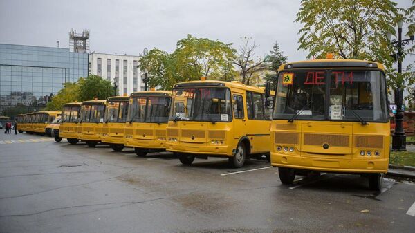 Новые школьные автобусы, переданные в районы Хабаровского края