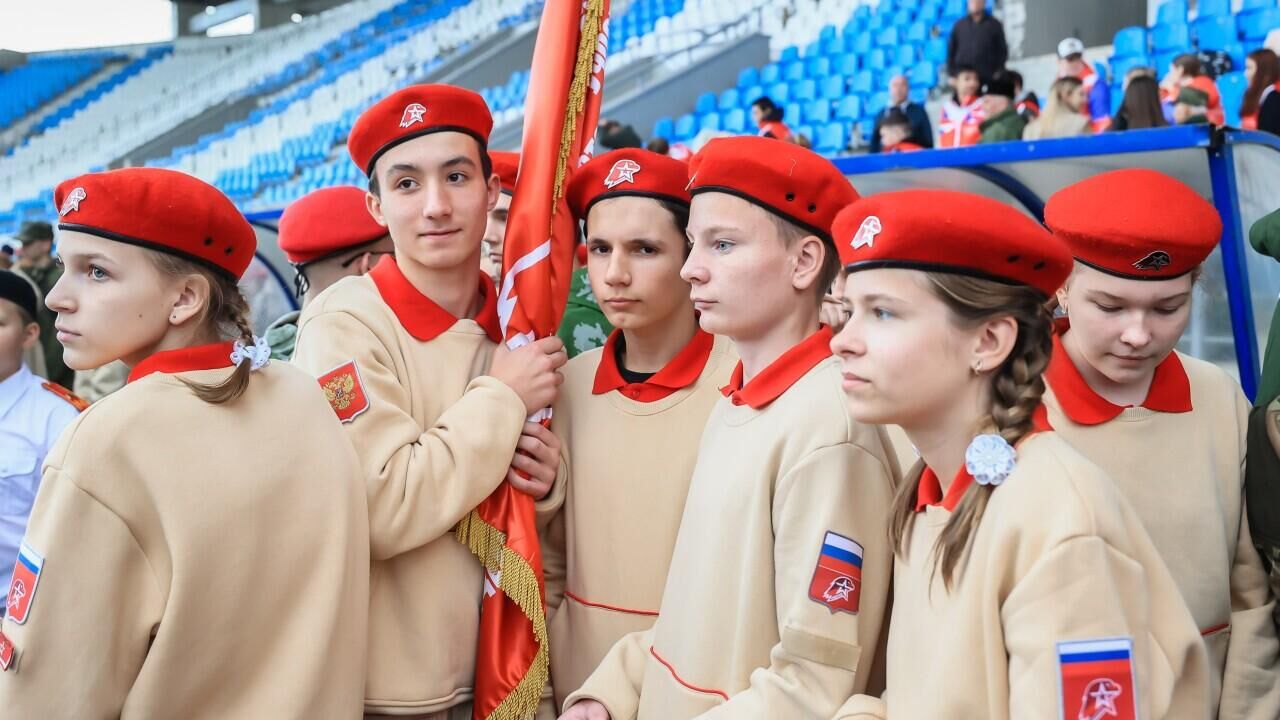 Около 1 тыс. ребят из юнармейских и военно-патриотических отрядов приняли участие в игре Наследники Победы - РИА Новости, 1920, 06.10.2023