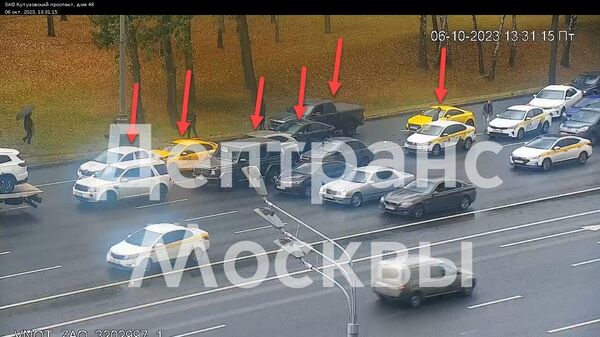 ДТП с участием нескольких аввтомобилей на Кутузовском проспекте в Москве