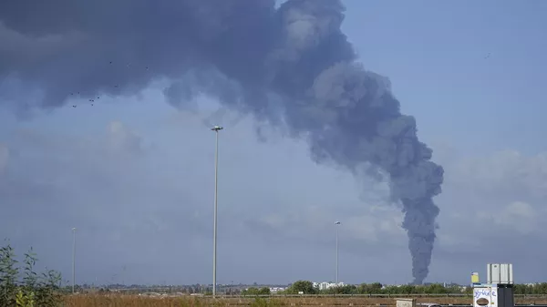 Дым на месте взрыва на юге Израиля