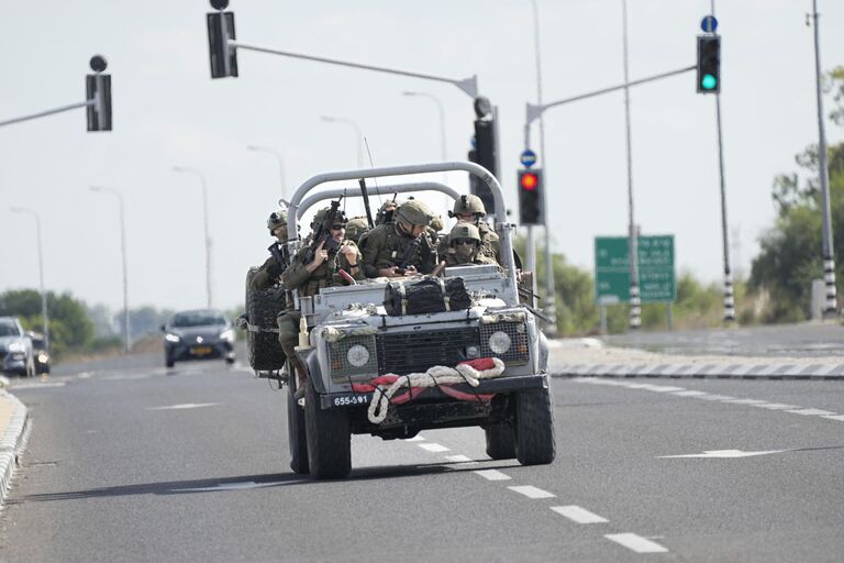 Израильские военные возле Ашкелона