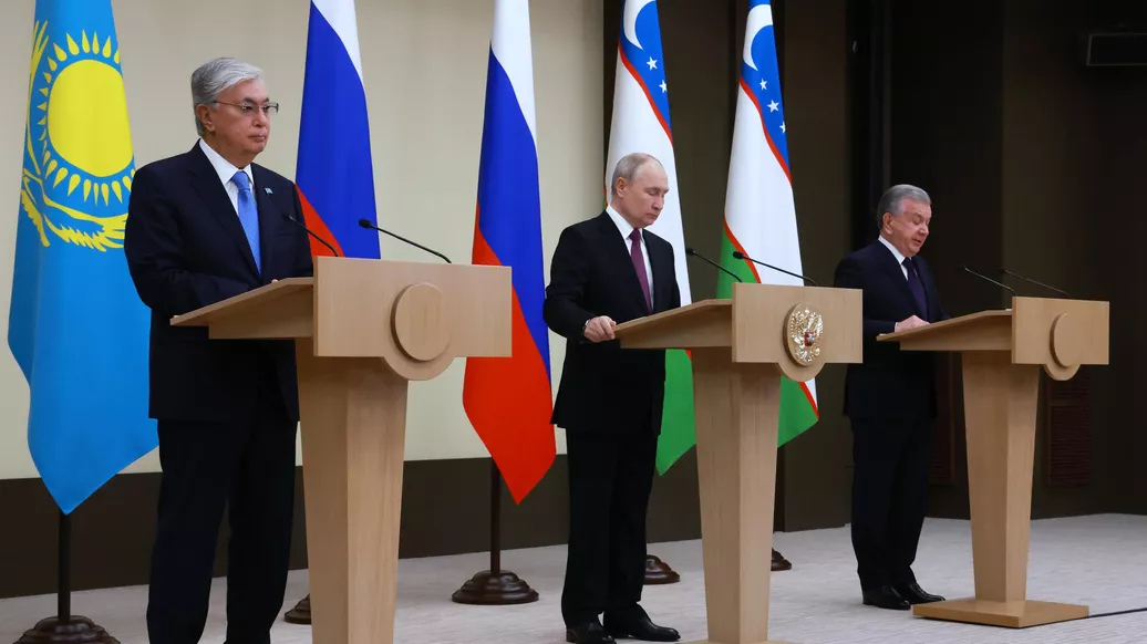 Путин, Токаев и Мирзиеев дали старт поставкам российского газа в Узбекистан
