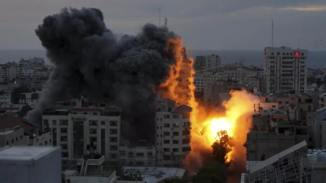 Число погибших при израильских ударах по сектору Газа выросло до 493