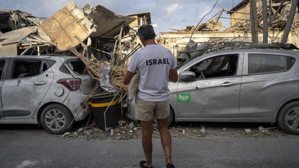 Последствия ракетного удара по Тель-Авиву