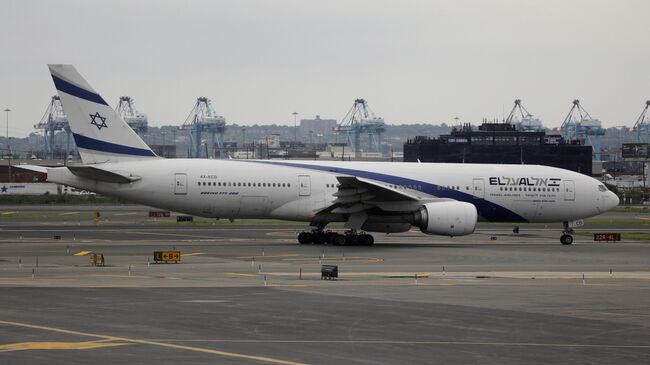 Самолет израильской авиакомпании El Al