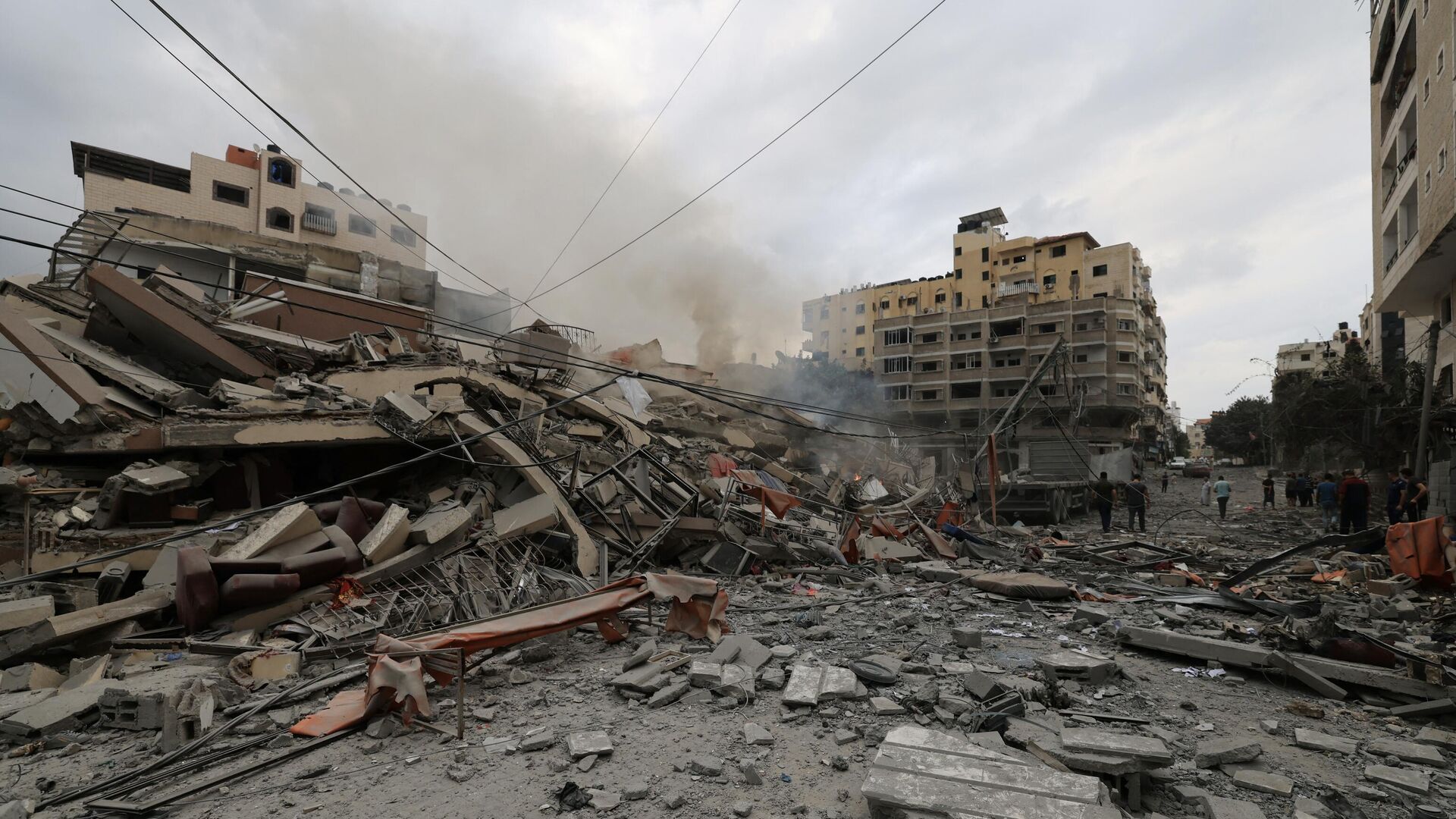 Разрушенные от израильски авиаударов здания в секторе Газа - РИА Новости, 1920, 10.10.2023