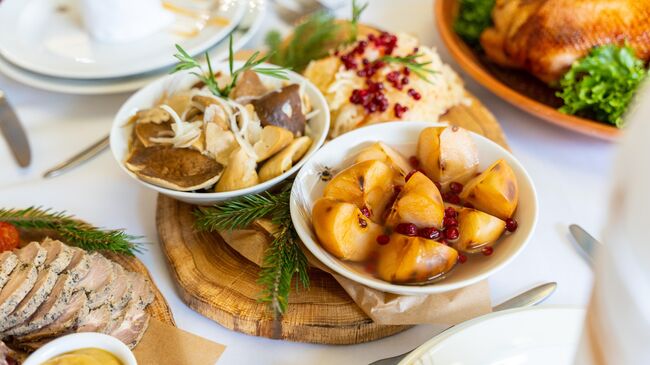 Ставка на русскую северную кухню – моченые яблоки, рыжики Ставка на русскую северную кухню – моченые яблоки, рыжики